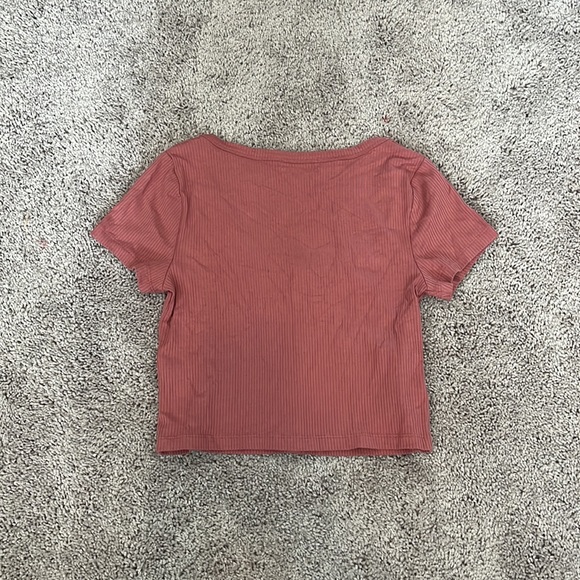 Urban Outfitters Pink Cropped Shirt - Picture 2 of 2